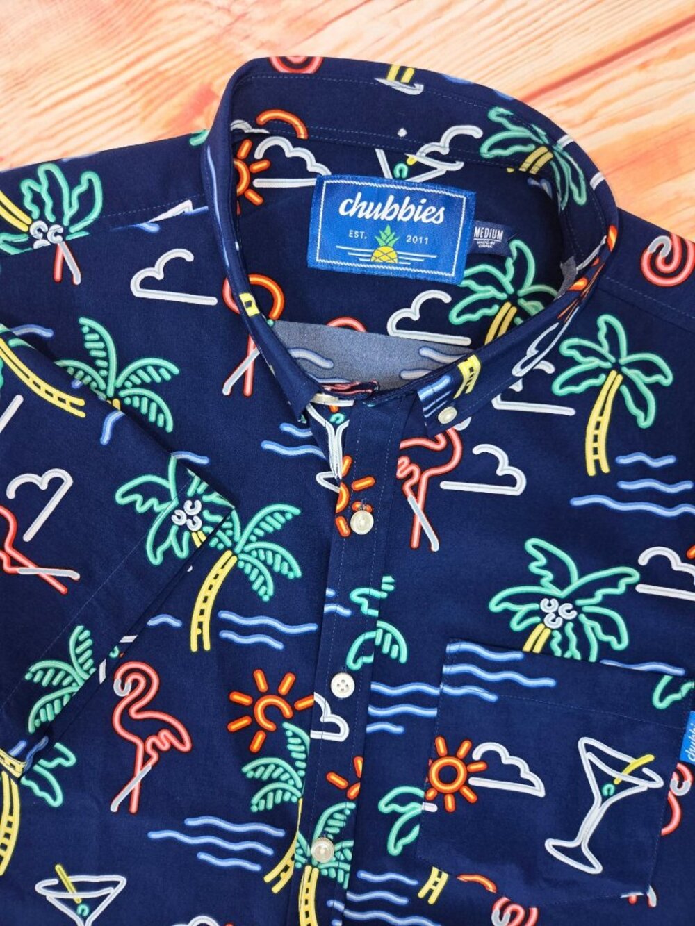 Chubbies Palm Tree Neon Print Short-Sleeve Shirt Size Medium